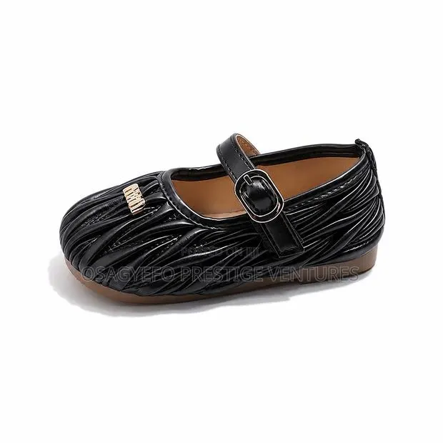 Super Quality Girls’ Black Quilted Mary Jane Shoes · Photo 1