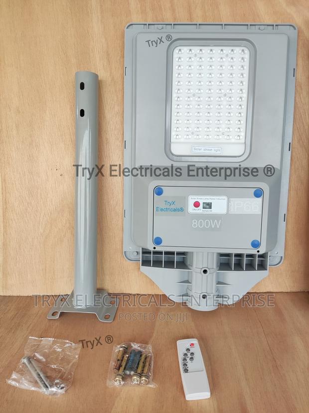 800W Solar Street Light - Aurora Lens · Photo 1