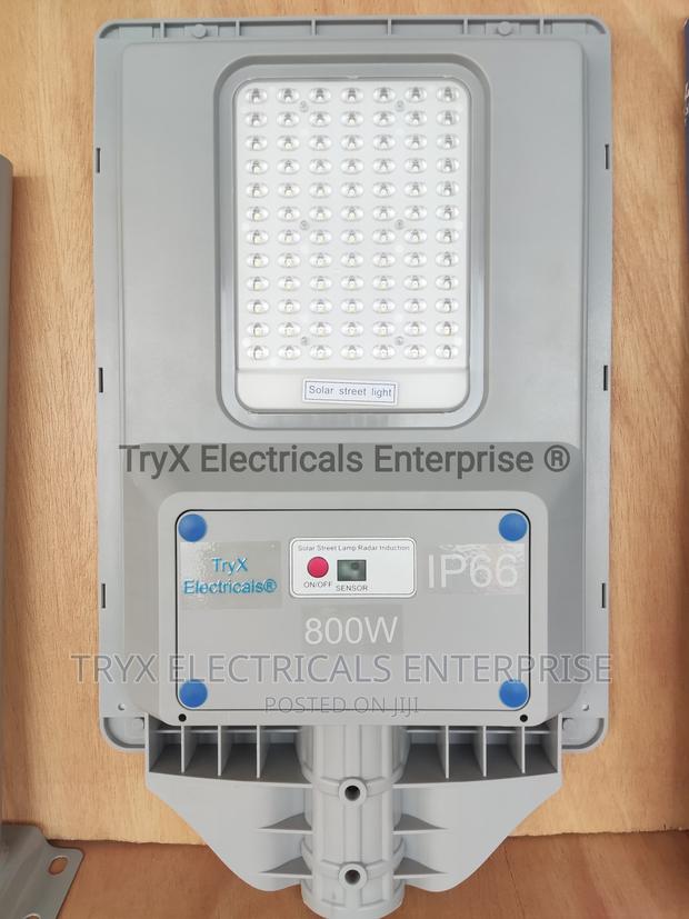 800W Solar Street Light (Aurora Lens) · Photo 1