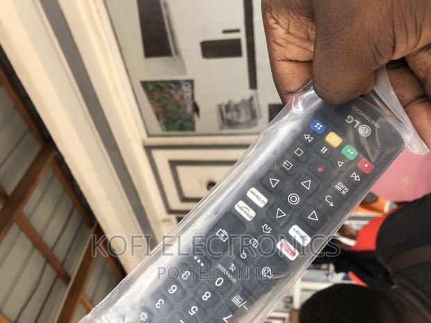 Easy to Grip LG Remote Controller · Photo 1