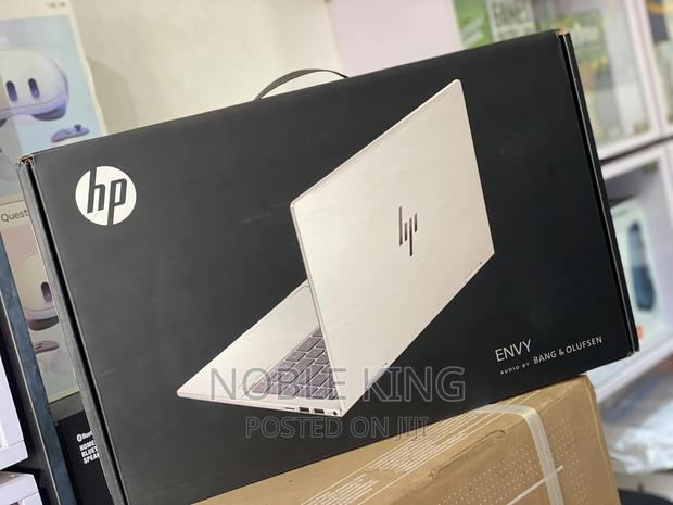 New Laptop HP Envy X360 8GB Intel Core I5 SSD 512GB · Photo 1