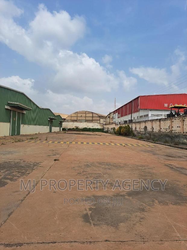 1,250 SQM and 5000 SQM Roadside Warehouse · Photo 1