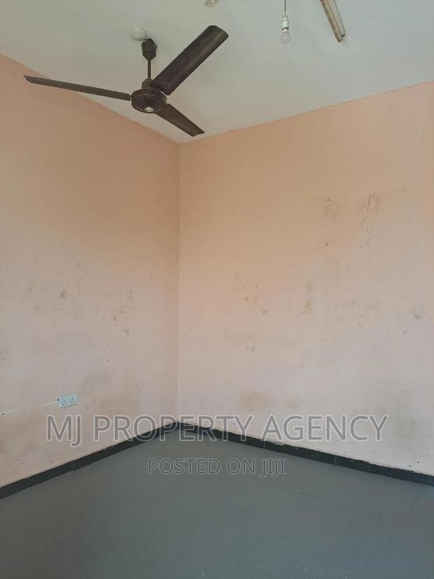 5000 SQM Roadside Warehouse Community 25 · Photo 7