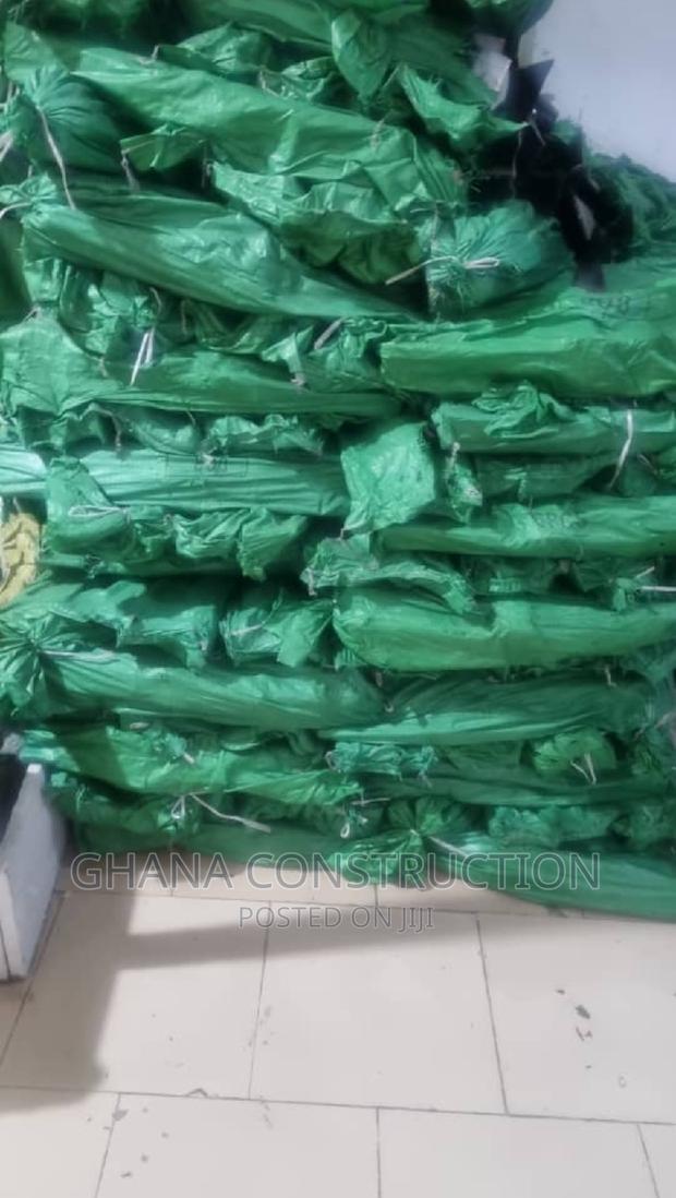 High Quality Shovels Best Price · Photo 4