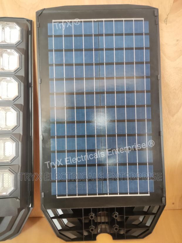 1000W Solar Street Light Starlink · Photo 1