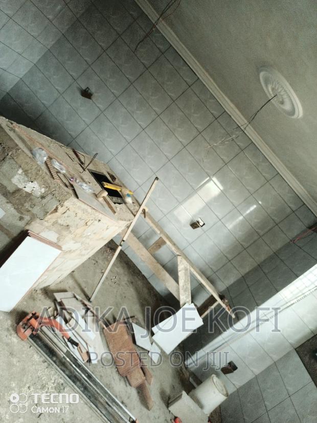 Kitchen Wall Tilling Professionally · Photo 2