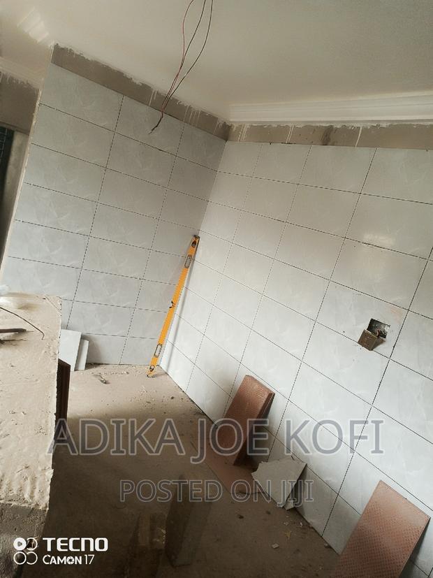 Kitchen Wall Tilling Professionally · Photo 5