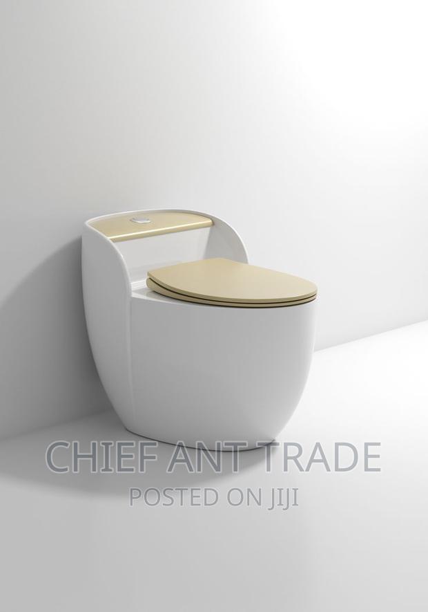 Round Toilet Seat · Photo 7