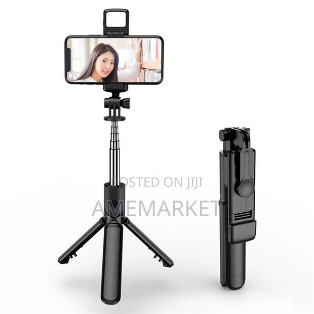 Phone Selfie Stick With Led Light Bluetooth Remote Control · Photo 2