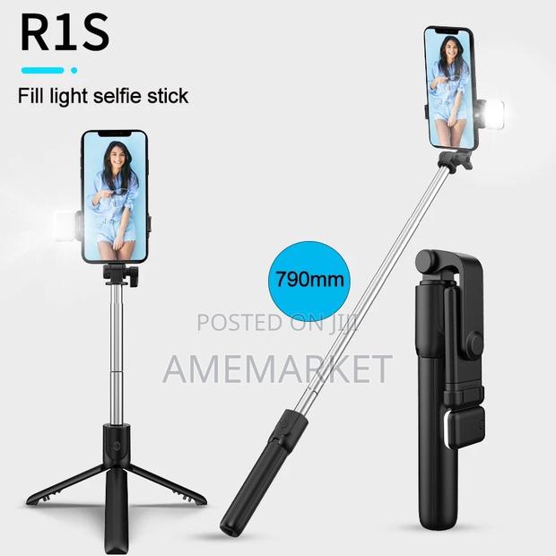 Phone Selfie Stick With Led Light Bluetooth Remote Control · Photo 6