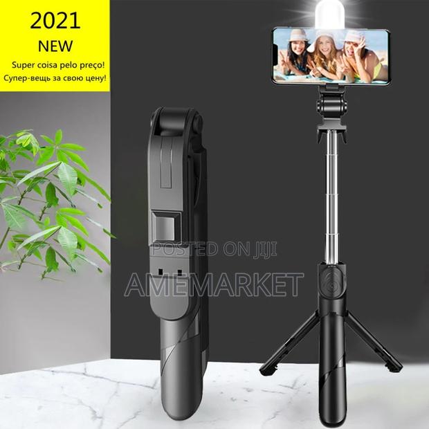 Phone Selfie Stick With Led Light Bluetooth Remote Control · Photo 3