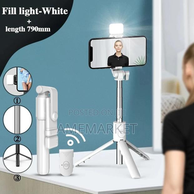 Phone Selfie Stick With Led Light Bluetooth Remote Control · Photo 8