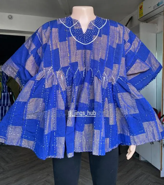 Blue Northern Smocks · Photo 1