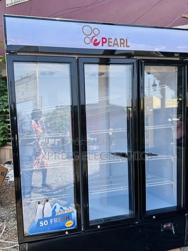 Awesome Sleek White Pearl Display Fridge PVC-150 950L · Photo 1