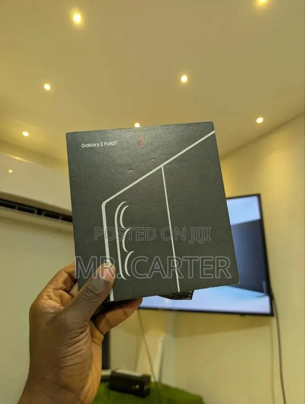 New Samsung Galaxy Z Fold7 256 GB · Photo 1