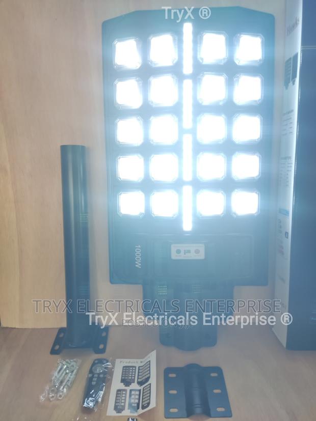 1000W (LY400) Solar Street Light · Photo 1