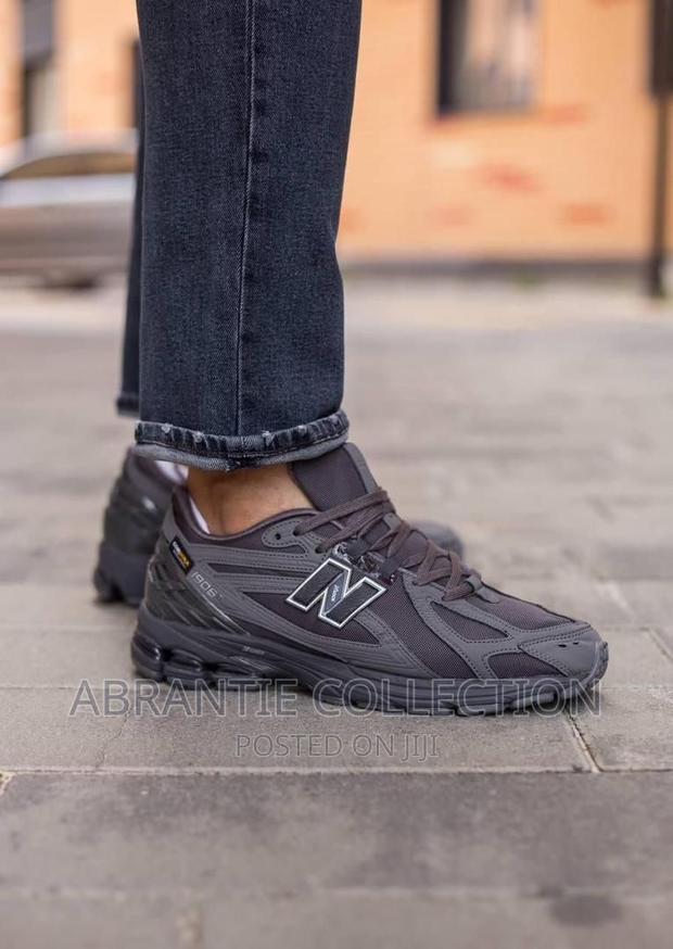 New Balance 1906r · Photo 2