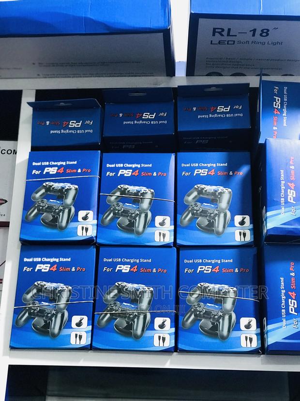 PS4 Fast Charging Stand · Photo 1