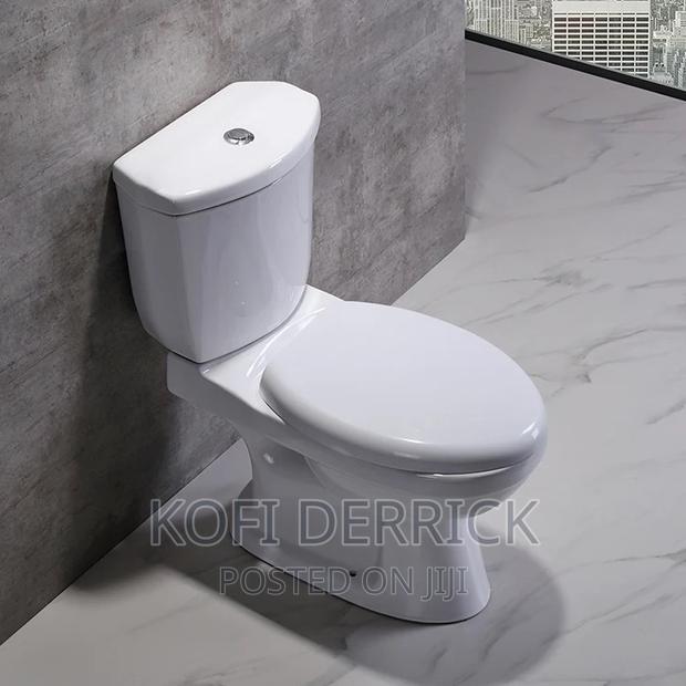 Toilet Seat S/P Strap · Photo 3