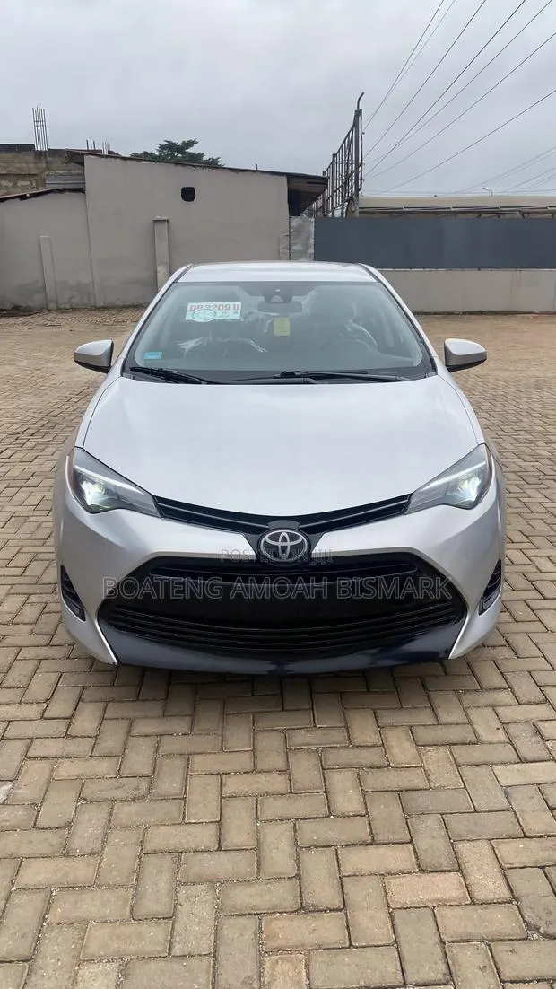 Toyota Corolla 2019 Gray · Photo 1