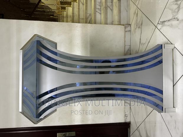 Glass Pulpit · Photo 2