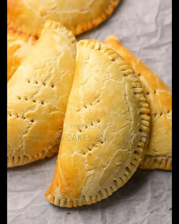 Pie (Chiken, Meat and Fish) · Photo 1