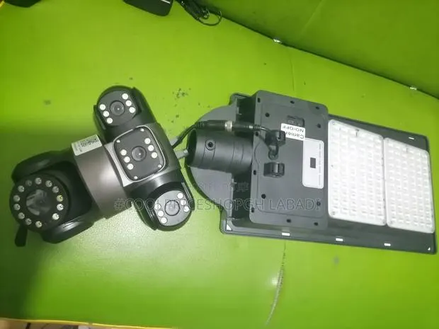 Solar Street Light With 4-lens Screen 4g Solar Camera · Photo 1