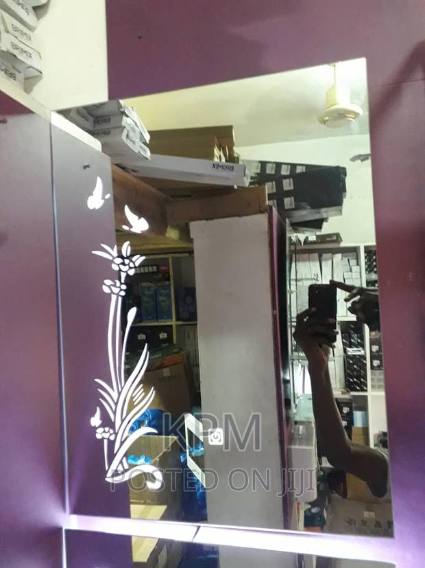 Smart Mirror With Light Led · Photo 1