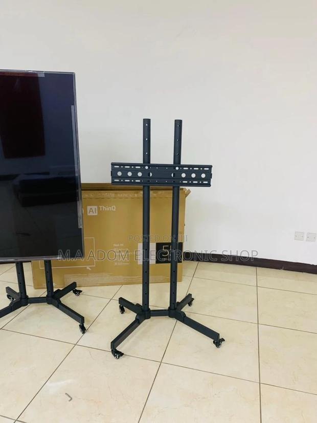 High Quality Moveable Tv Trolly for 32” to 70 Inch. · Photo 1