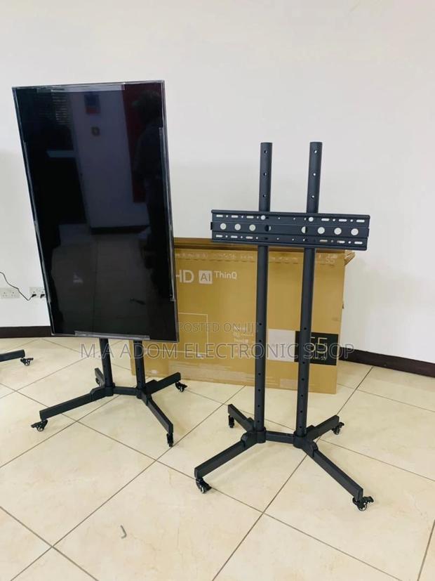 Original Moveable Tv Trolly for 32 Inch to 70 Inch. · Photo 1