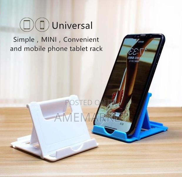 Universal Mobile Phone and Tablet Holder · Photo 1