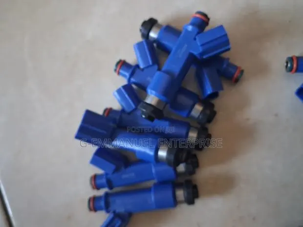 Toyota Matrix 2006-08 Fuel Injectors 4Set. Original · Photo 1