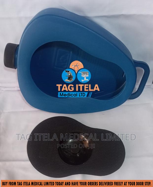 Bed Pan (Plastic) · Photo 1