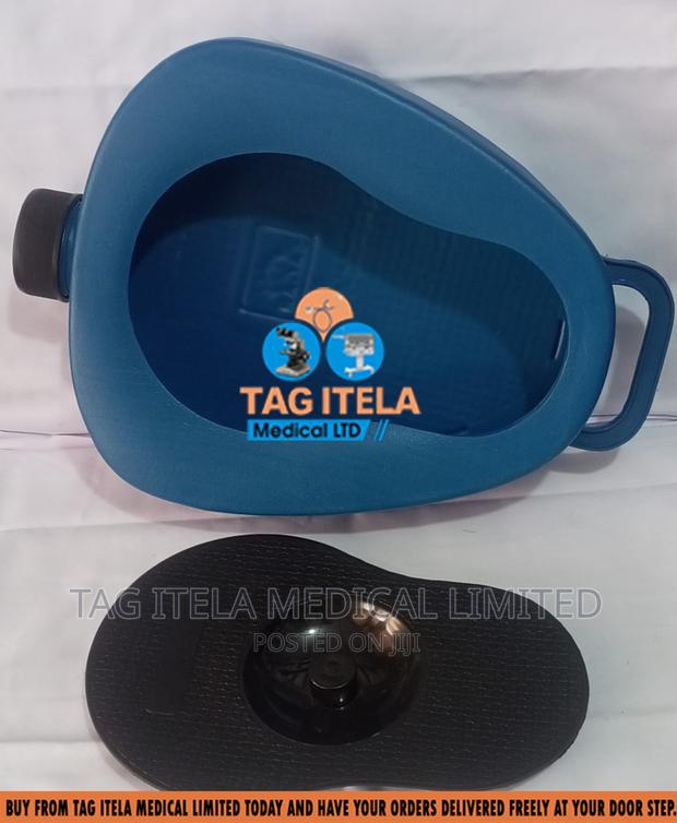 Bed Pan (Plastic) · Photo 2