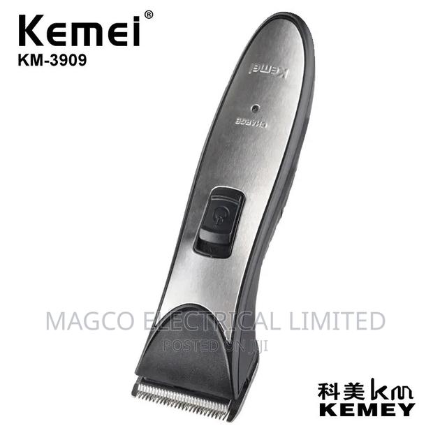 Rechargeable Clipper · Photo 1