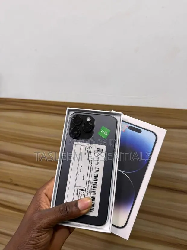 Apple iPhone 14 Pro 128 GB Black · Photo 1