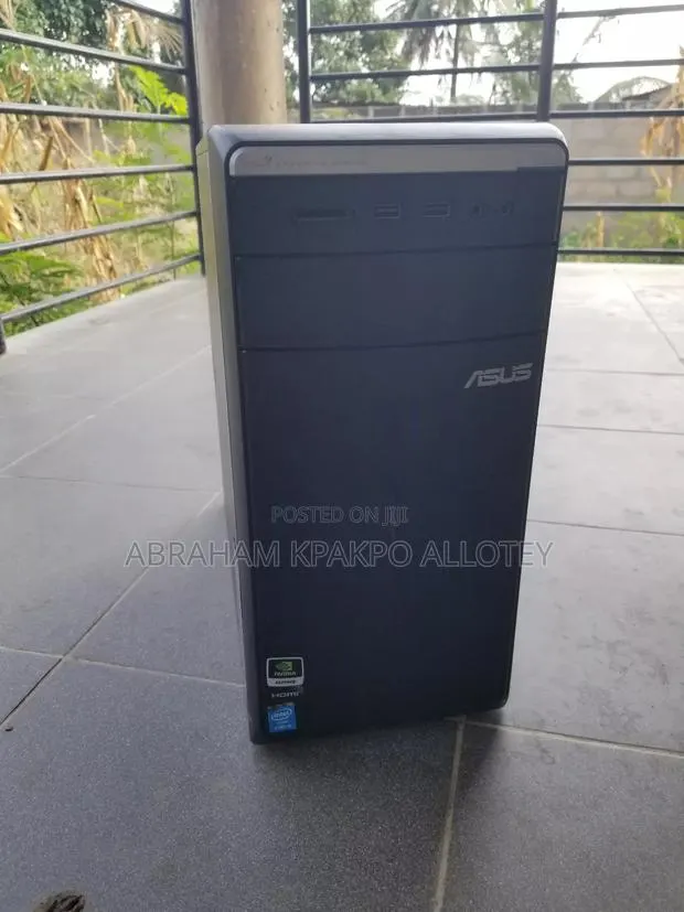 Desktop Computer Asus 8GB Intel Core i7 HDD 1T · Photo 1