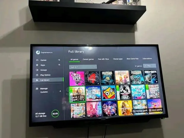 Xbox One X · Photo 1