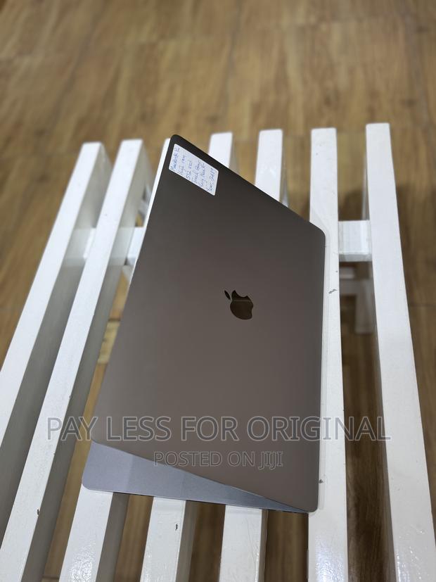 Laptop Apple MacBook Pro 2019 16GB Intel Core i7 SSD 512GB · Photo 1