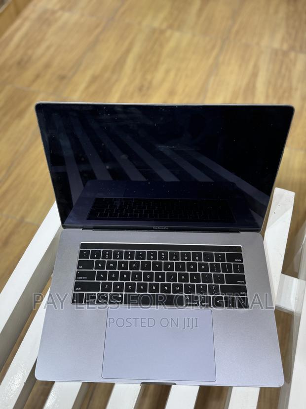 Laptop Apple MacBook Pro 2018 16GB Intel Core i7 SSD 512GB · Photo 1