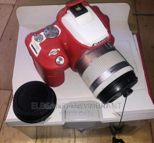 Canon Eos 250d in Very Little Use Condition · Photo 1