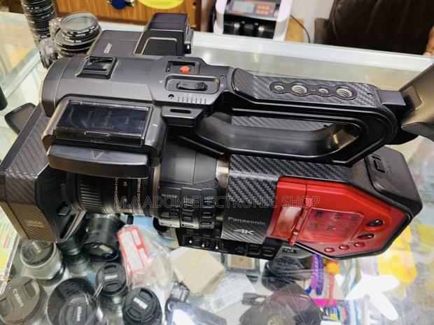 Well Design Panasonic Ag-Dvx200 Uhd Camcorder · Photo 1