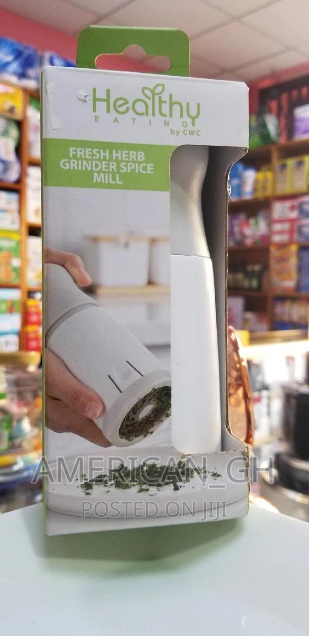Fresh Herb Grinder Spice Mill · Photo 1