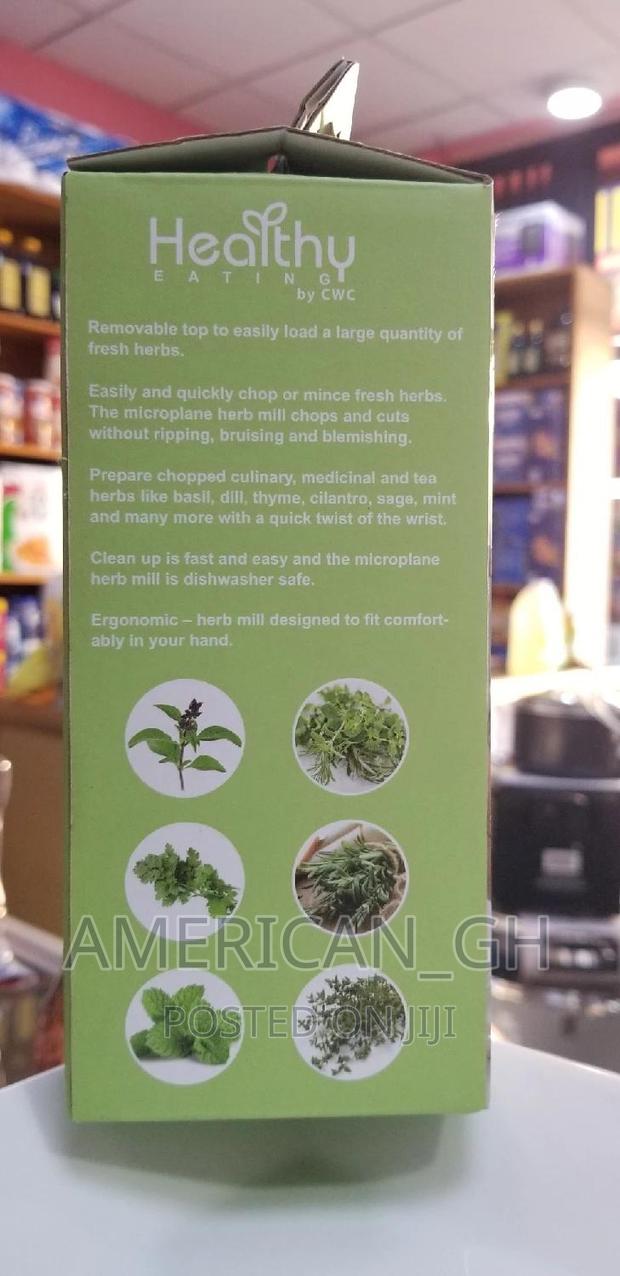 Fresh Herb Grinder Spice Mill · Photo 2