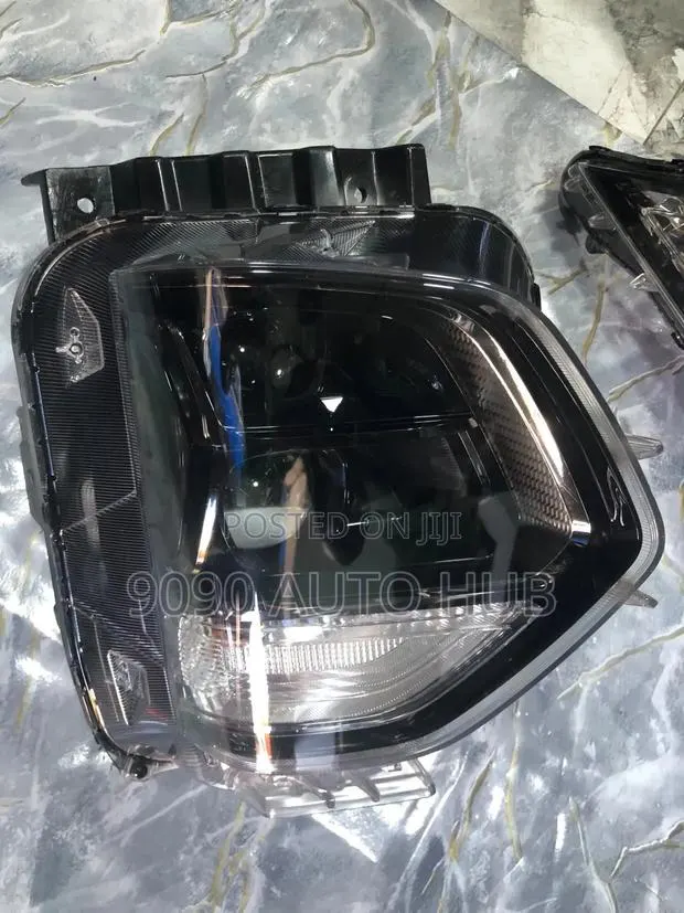 Hyundai Santa Fe 2020 Right Headlight – Premium OEM | Foreign Used · Photo 1