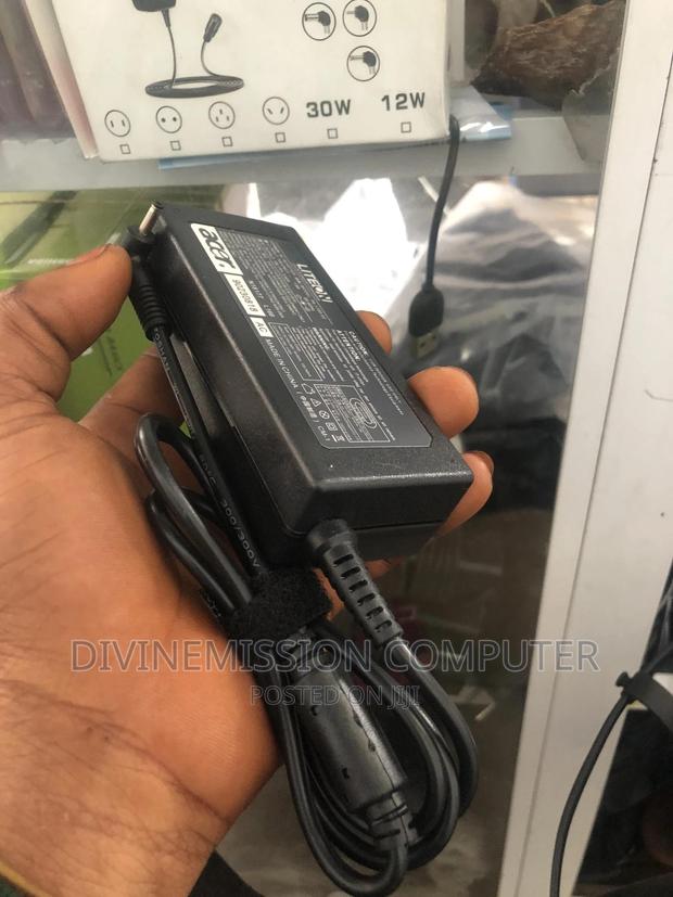 Acer Laptop Charger 19v==3.42a · Photo 2