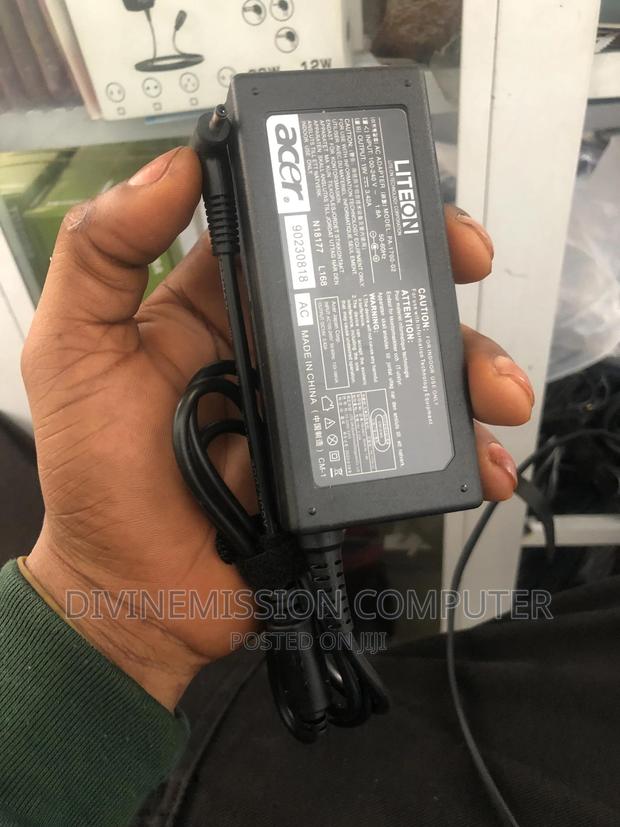 Acer Laptop Charger 19v==3.42a · Photo 1
