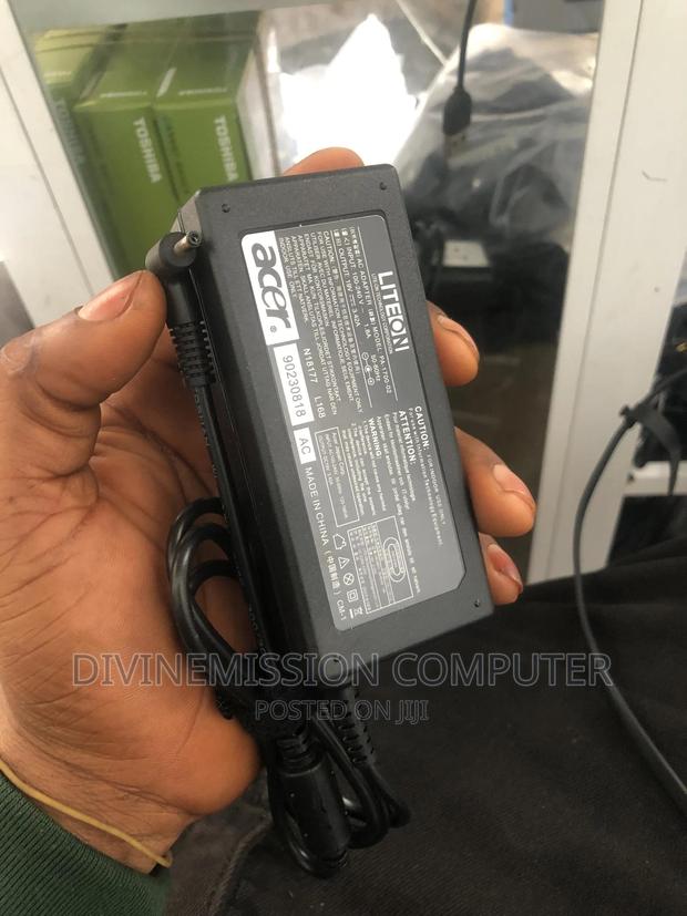 Acer Laptop Charger 19v==3.42a · Photo 4
