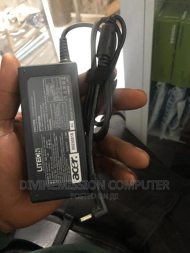 Acer Laptop Charger 19v==3.42a · Photo 3
