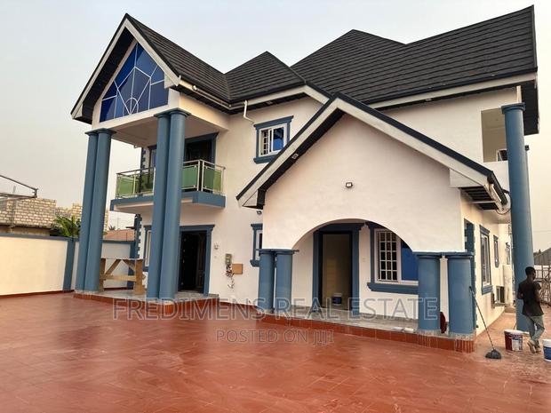 5bdrm House in Fredimens Real, Kumasi Metropolitan for sale · Photo 1